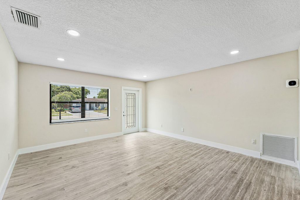Photo of 10725 Eureka Street, Boca Raton, FL 33428 (MLS # B26026533)