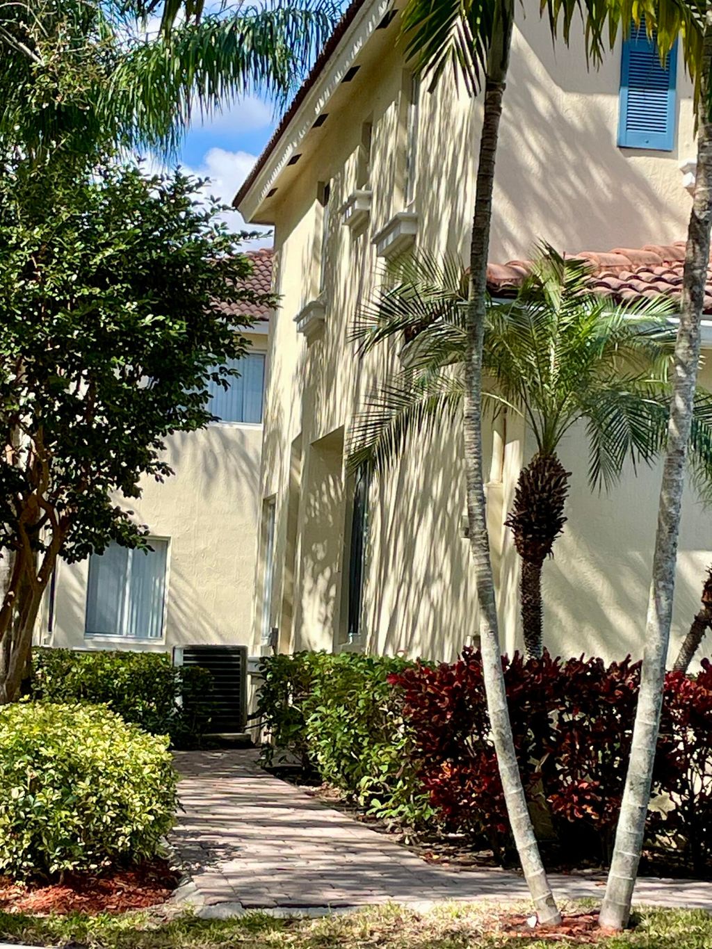 Photo of 3121 N Evergreen Circle, Boynton Beach, FL 33426 (MLS # R11145485)