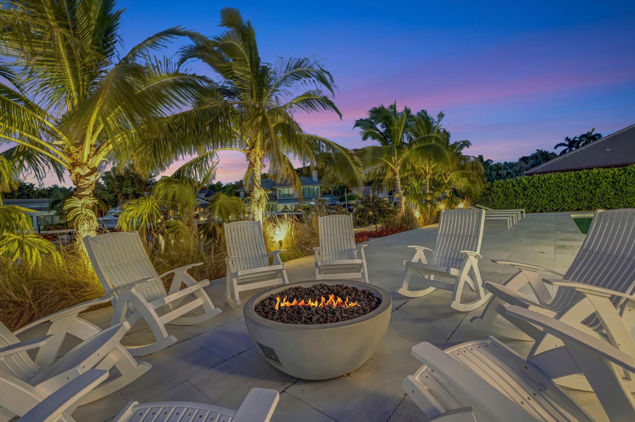 BAY COLONY - Residential