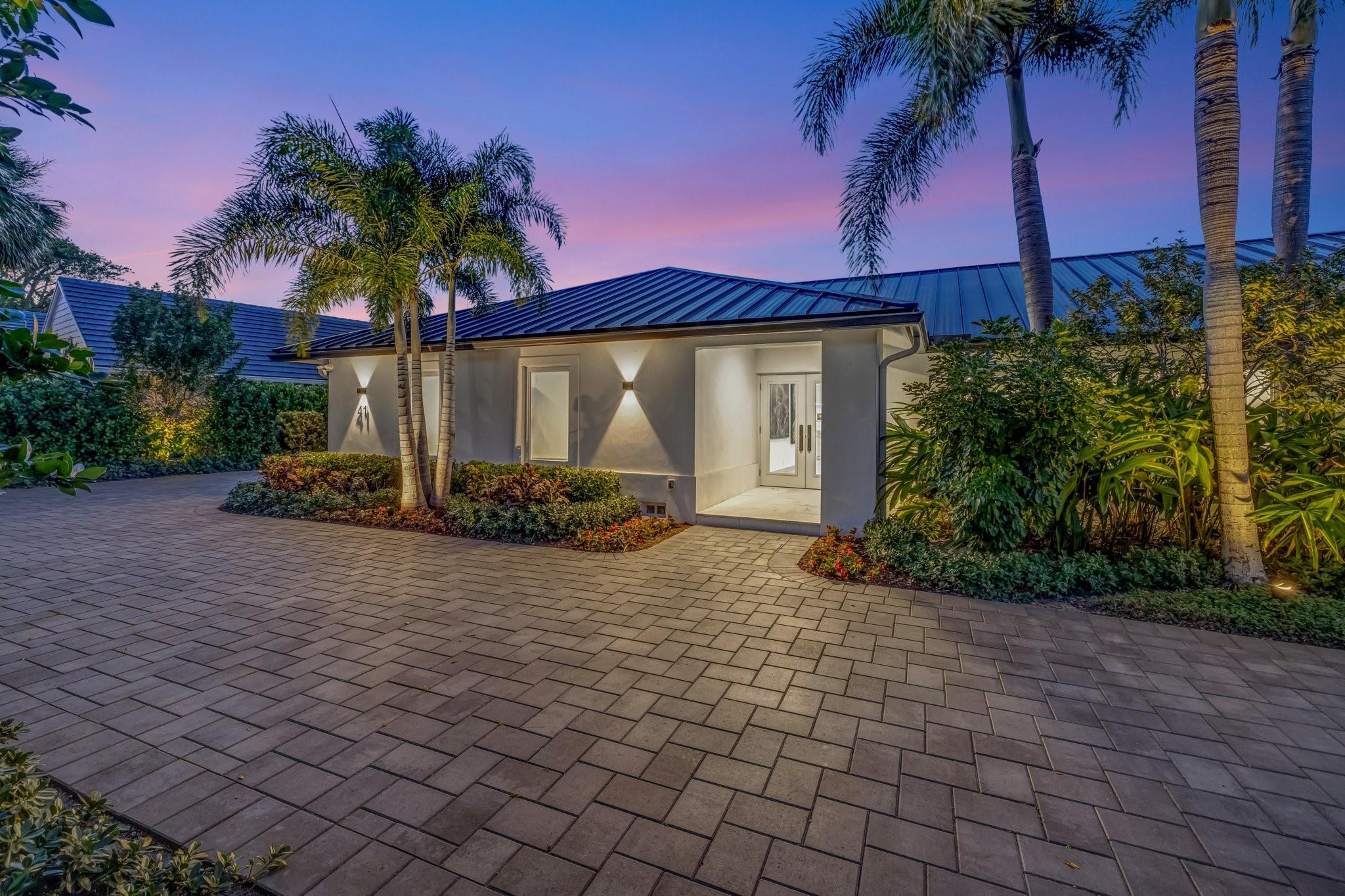 BAY COLONY - Residential