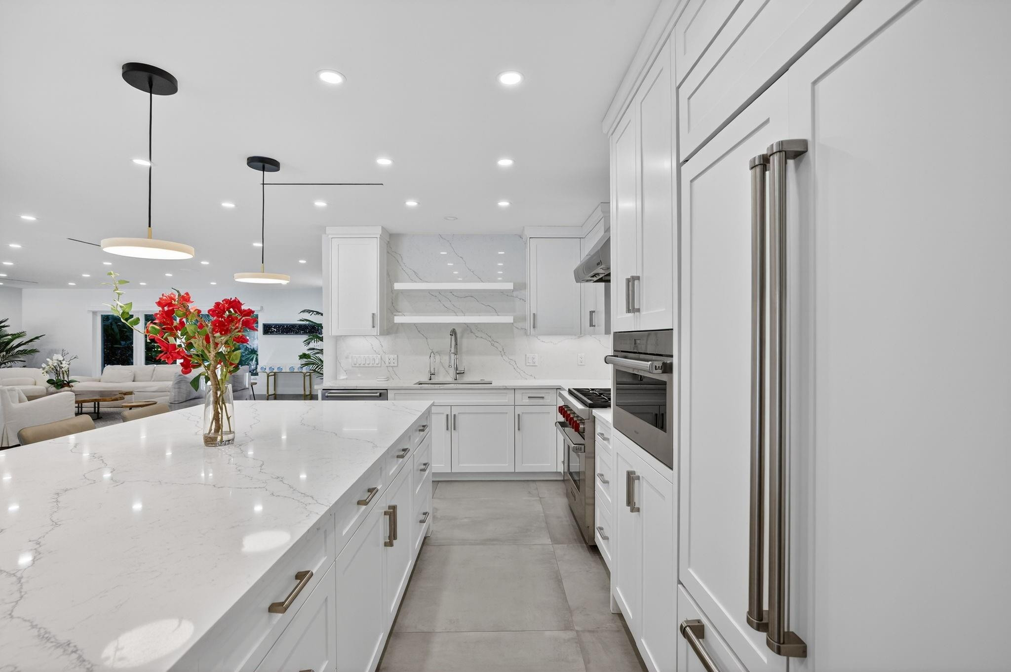 BAY COLONY - Residential