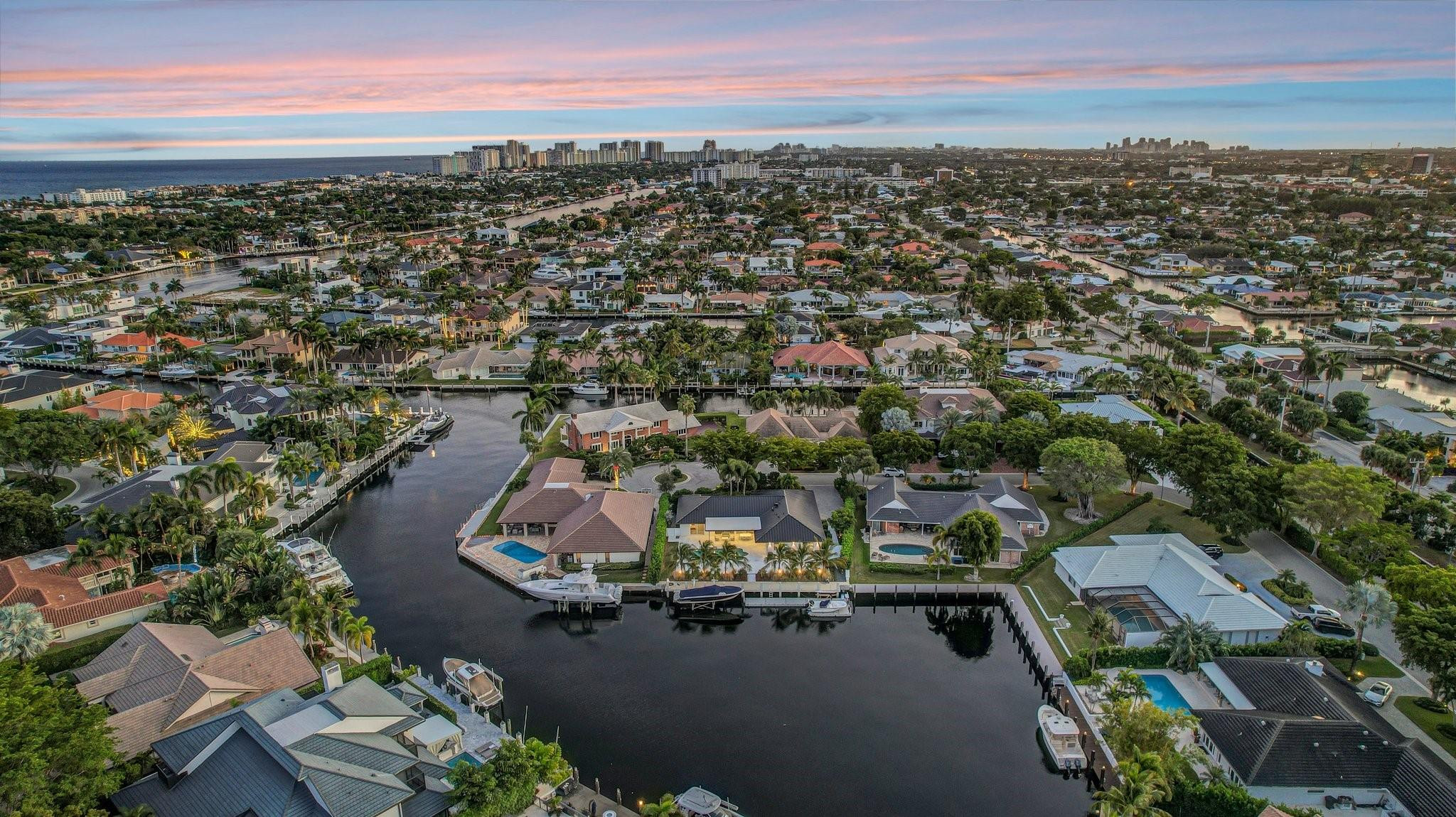 BAY COLONY - Residential