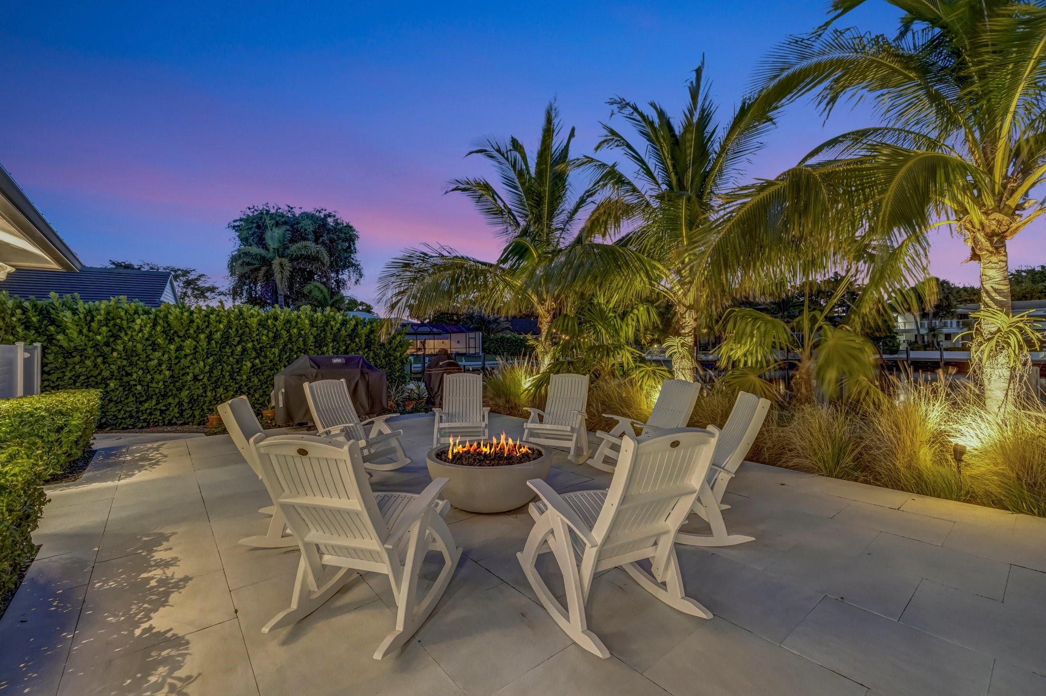 BAY COLONY - Residential