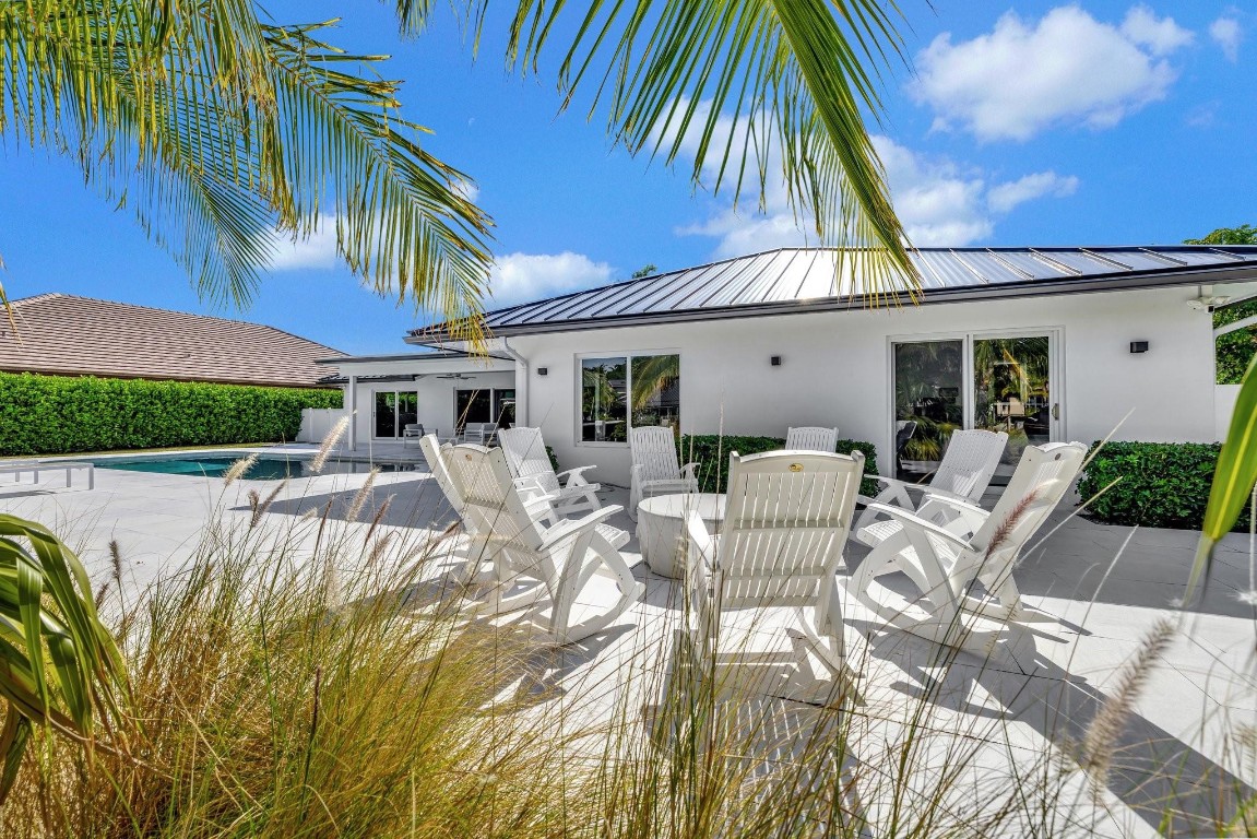 BAY COLONY - Residential