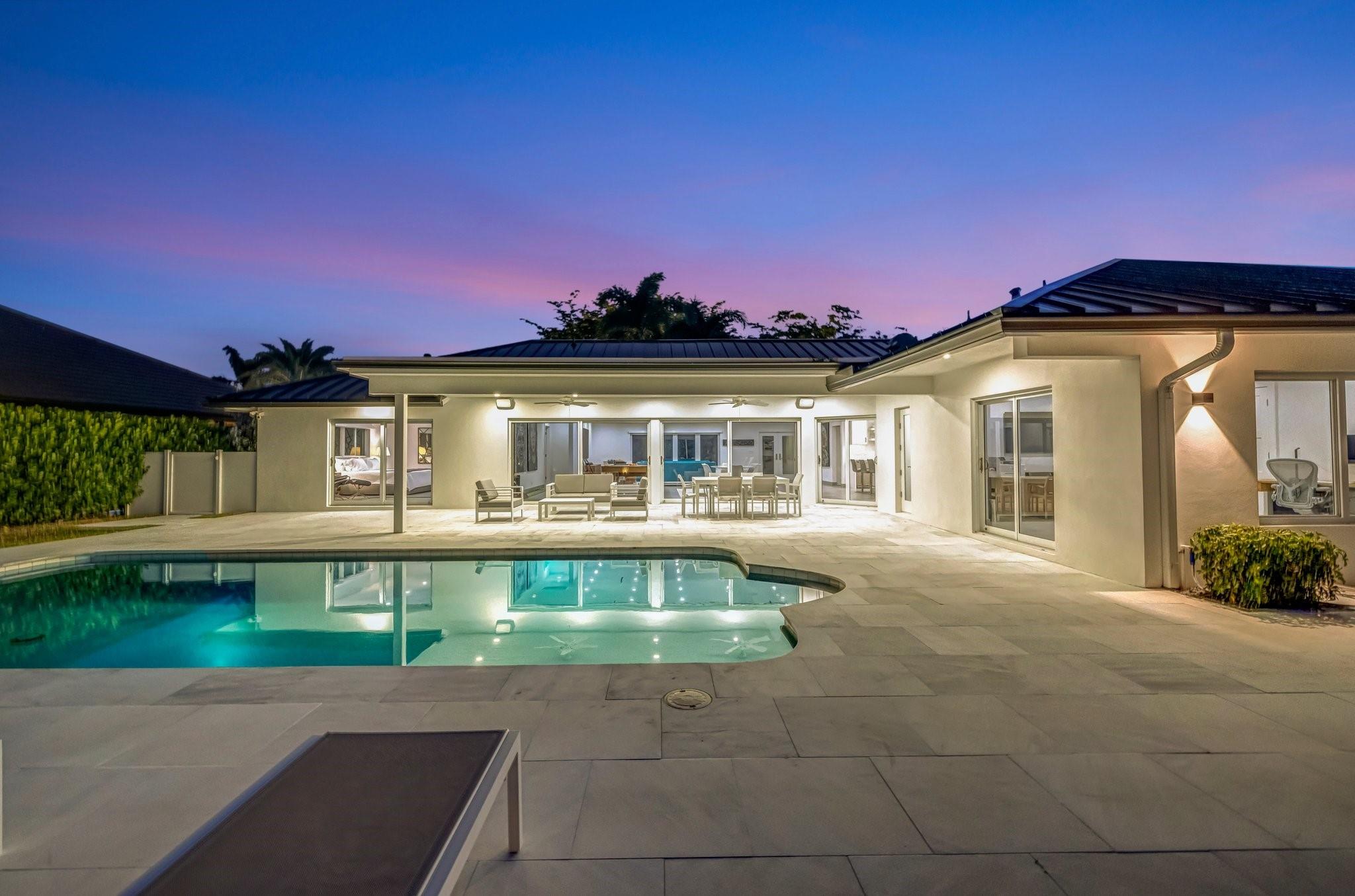 BAY COLONY - Residential