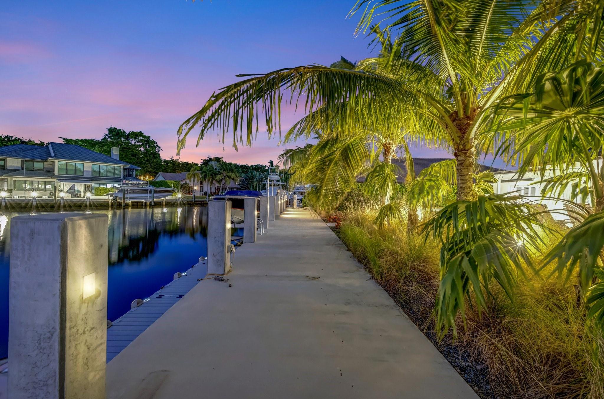 BAY COLONY - Residential