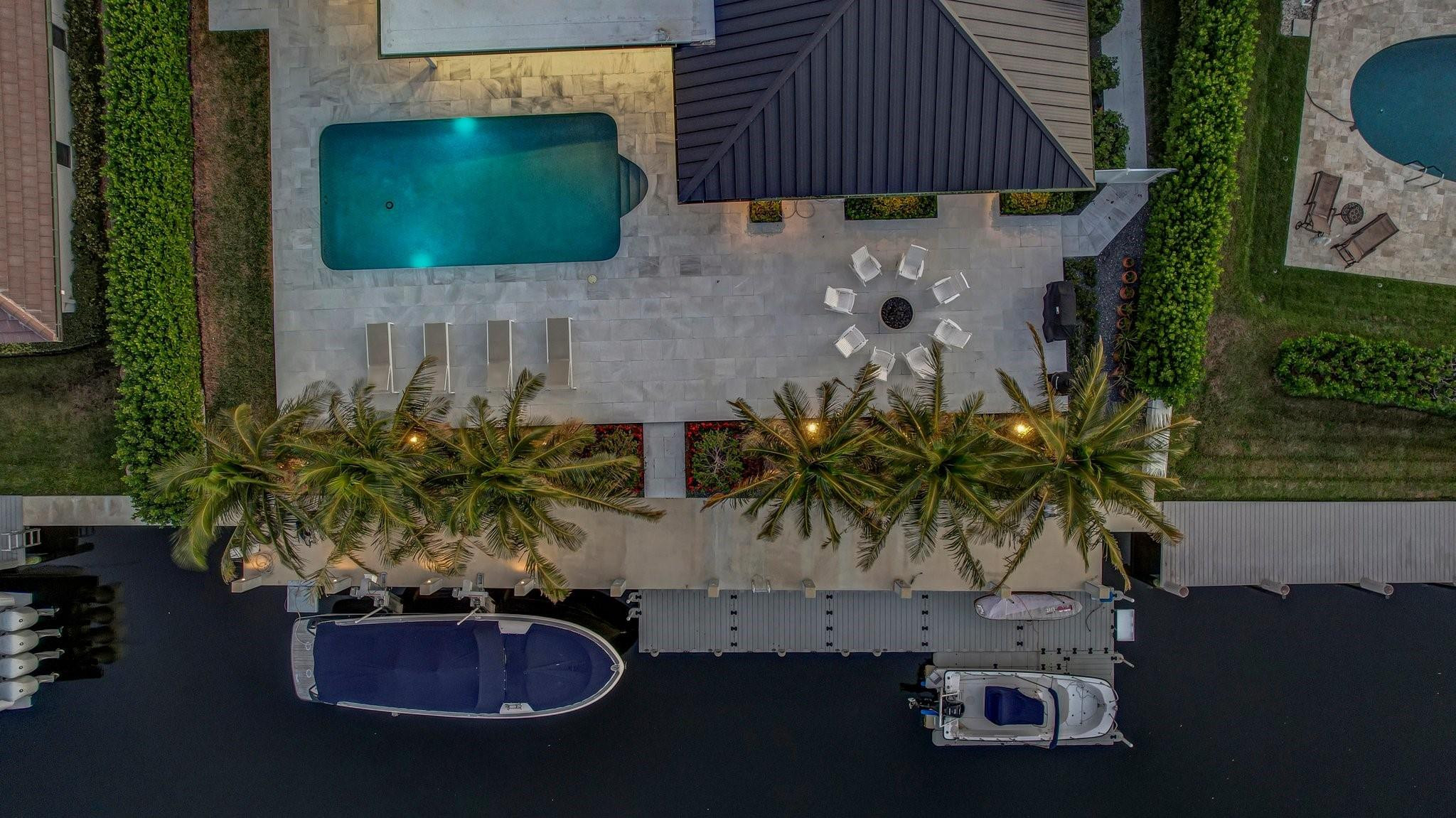 BAY COLONY - Residential