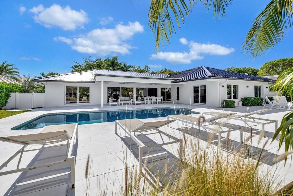 Photo of 41 S Compass Drive, Fort Lauderdale, FL 33308 (MLS # F10476690)