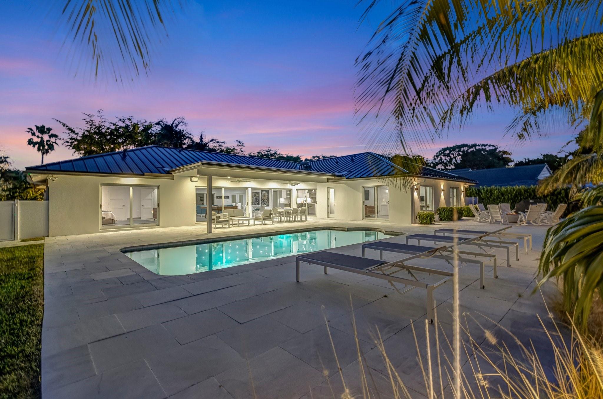 BAY COLONY - Residential