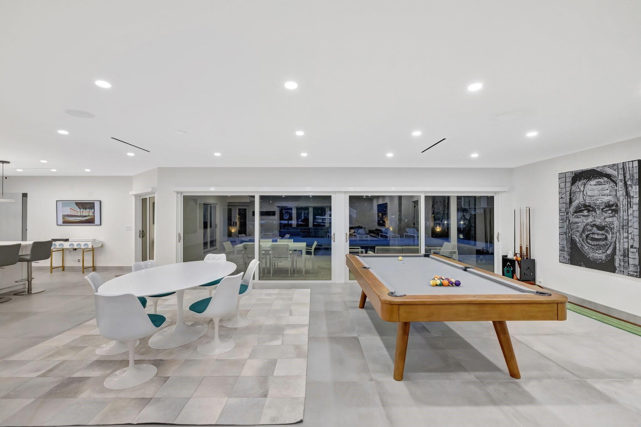 BAY COLONY - Residential