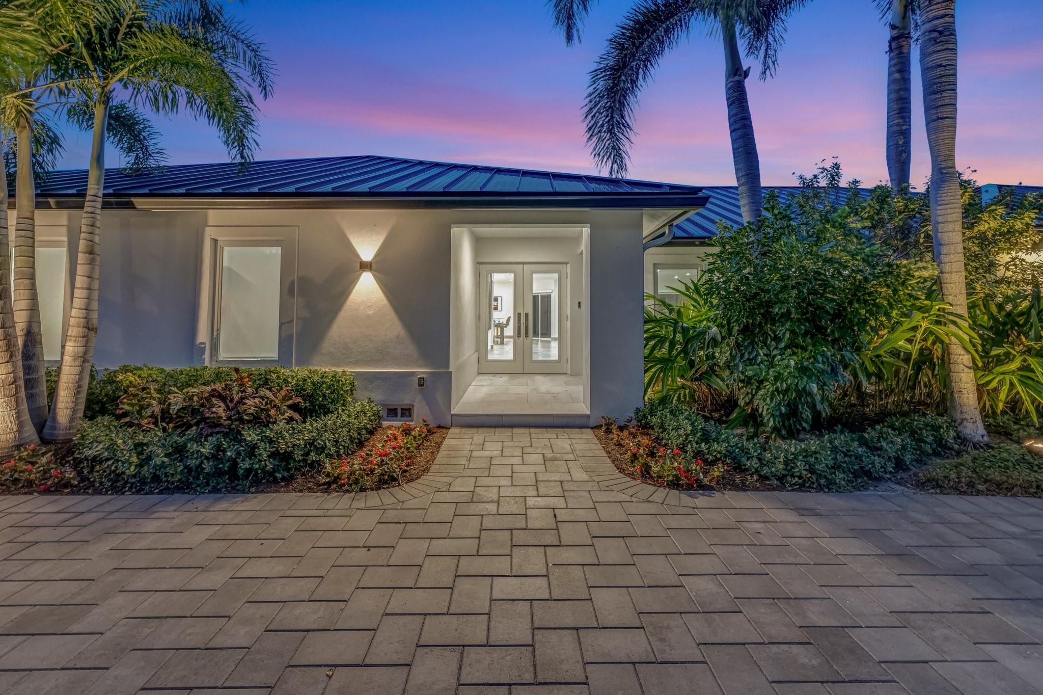 BAY COLONY - Residential