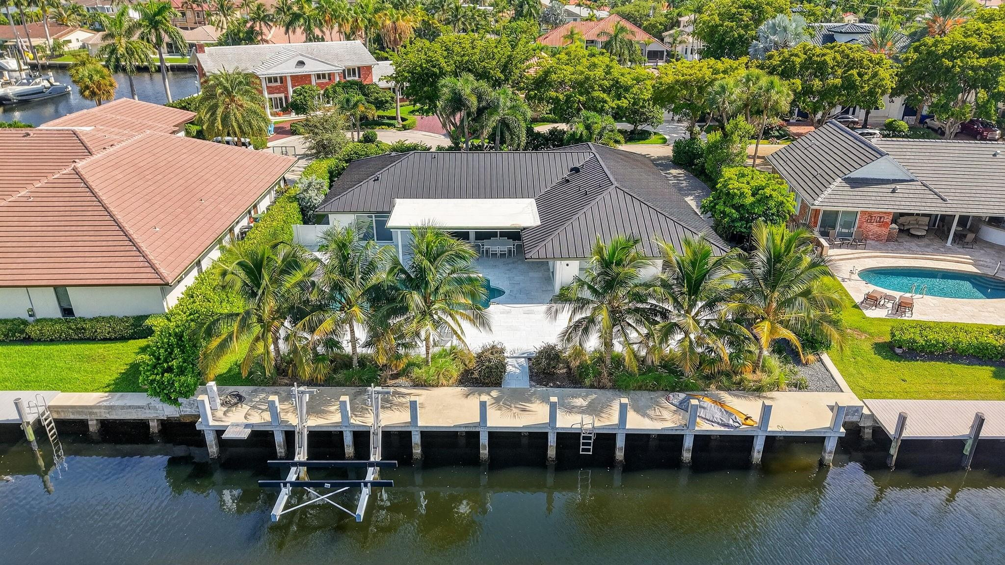 BAY COLONY - Residential