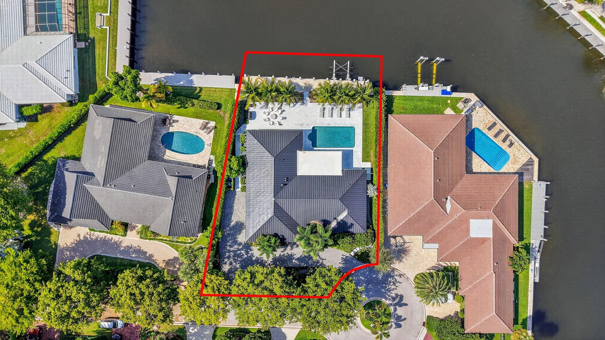 BAY COLONY - Residential