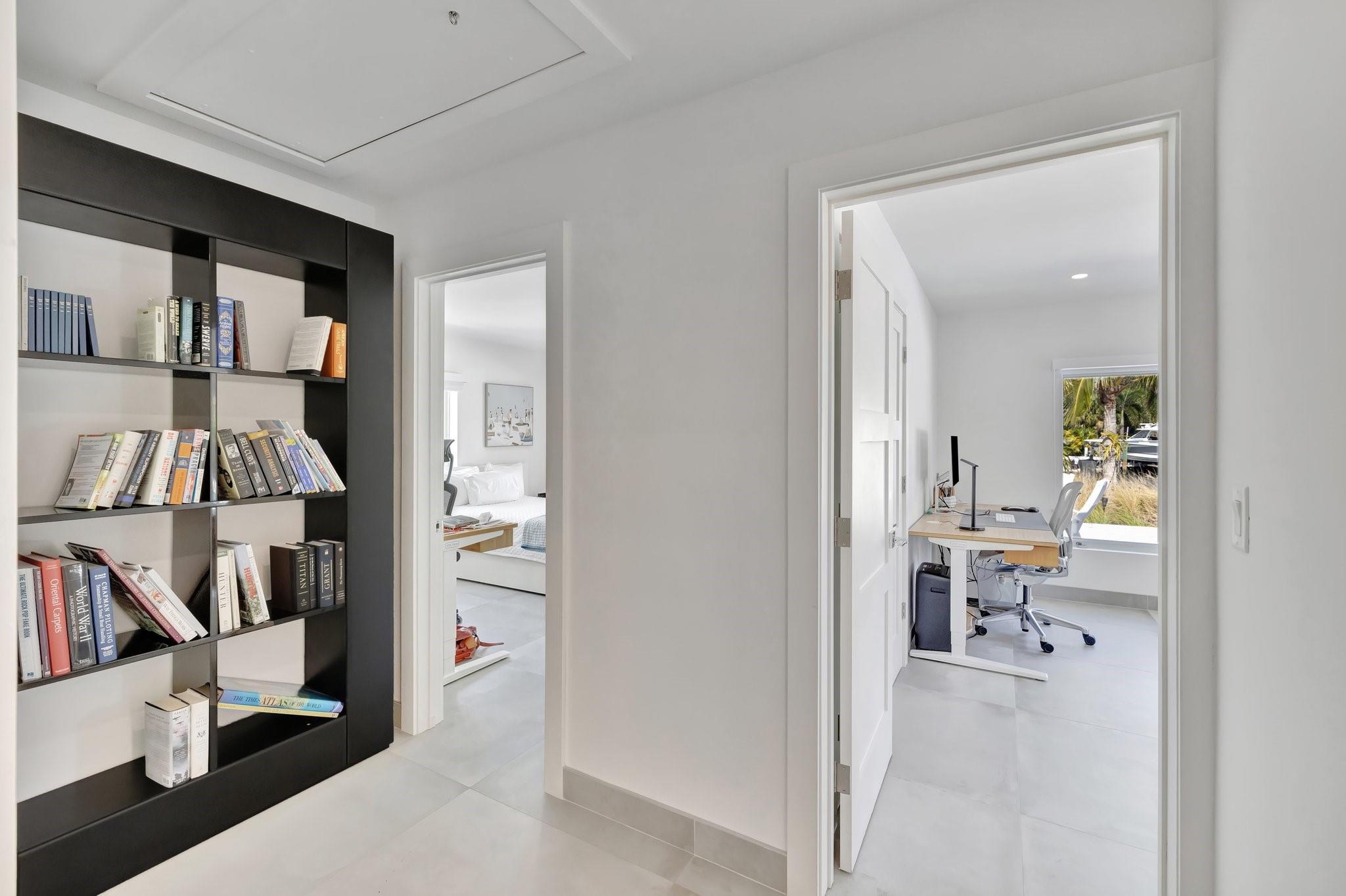 BAY COLONY - Residential