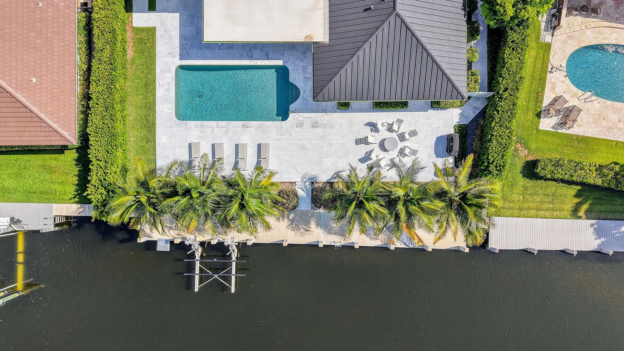 BAY COLONY - Residential