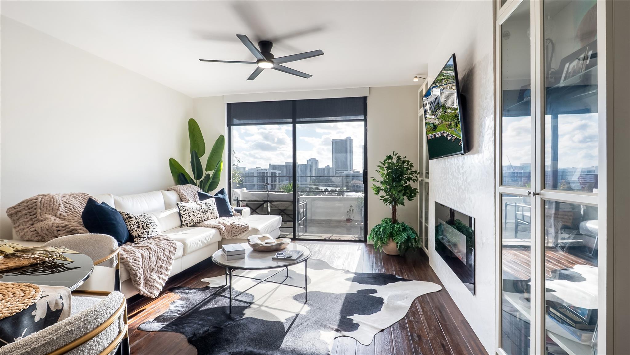 THE OLYMPUS CONDO PHASE A - Residential