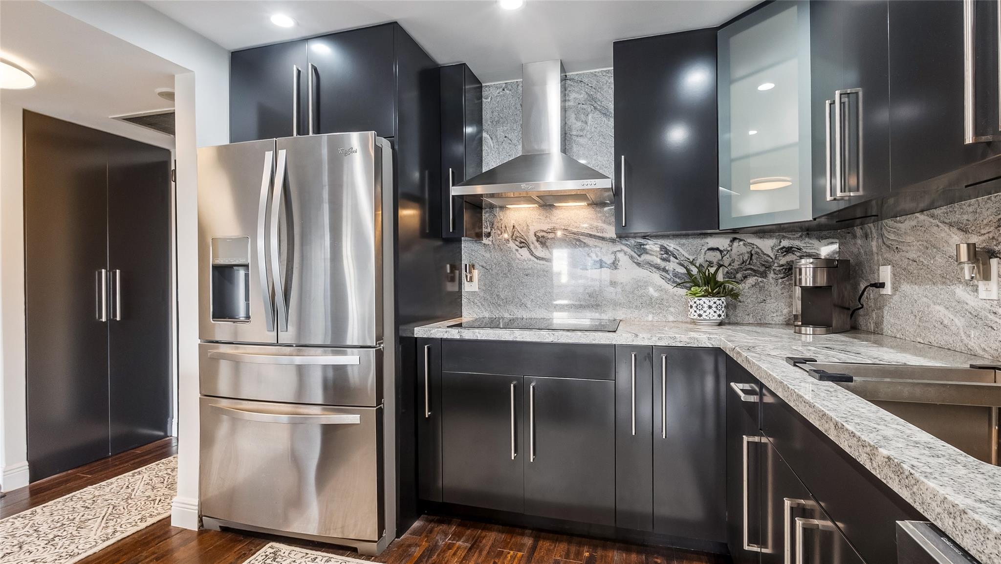 THE OLYMPUS CONDO PHASE A - Residential