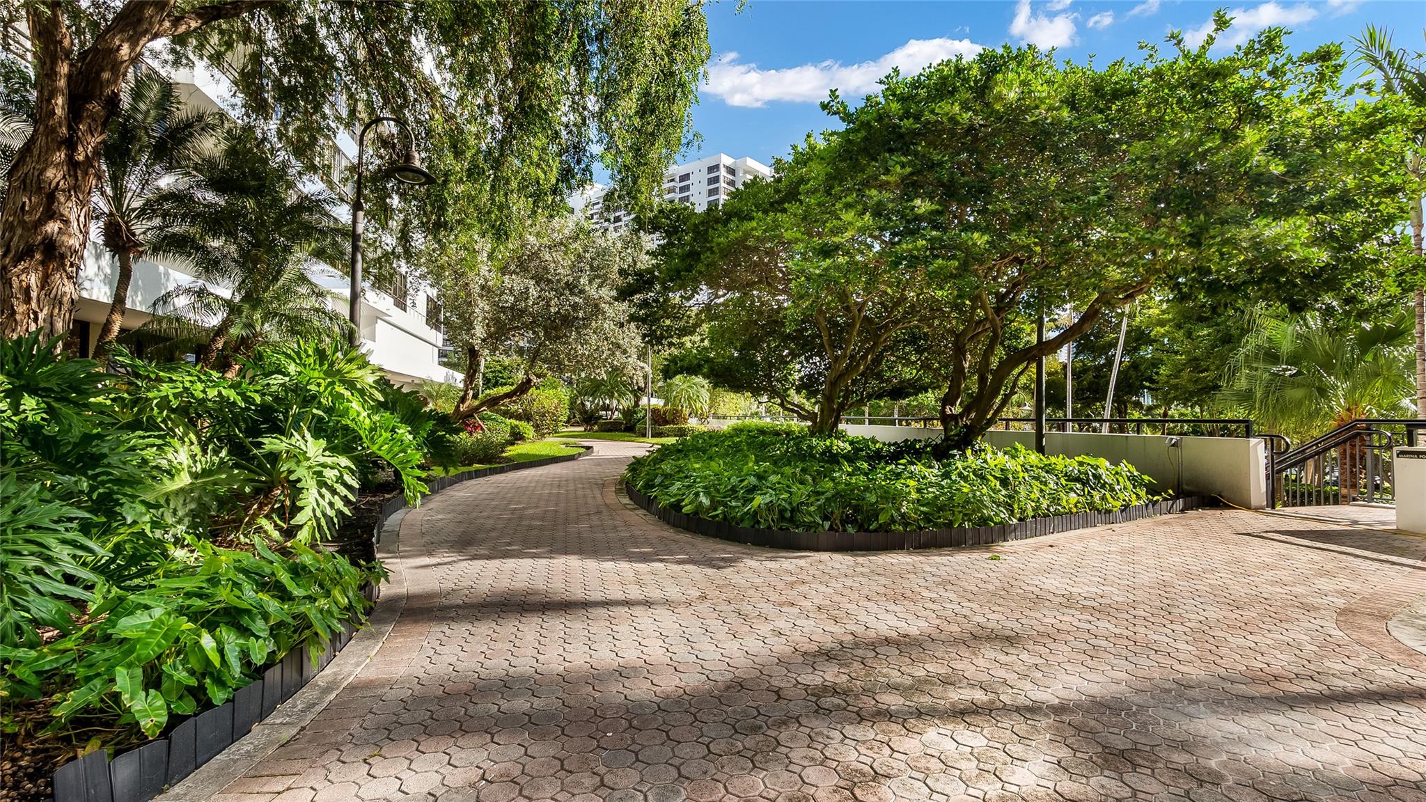 THE OLYMPUS CONDO PHASE A - Residential