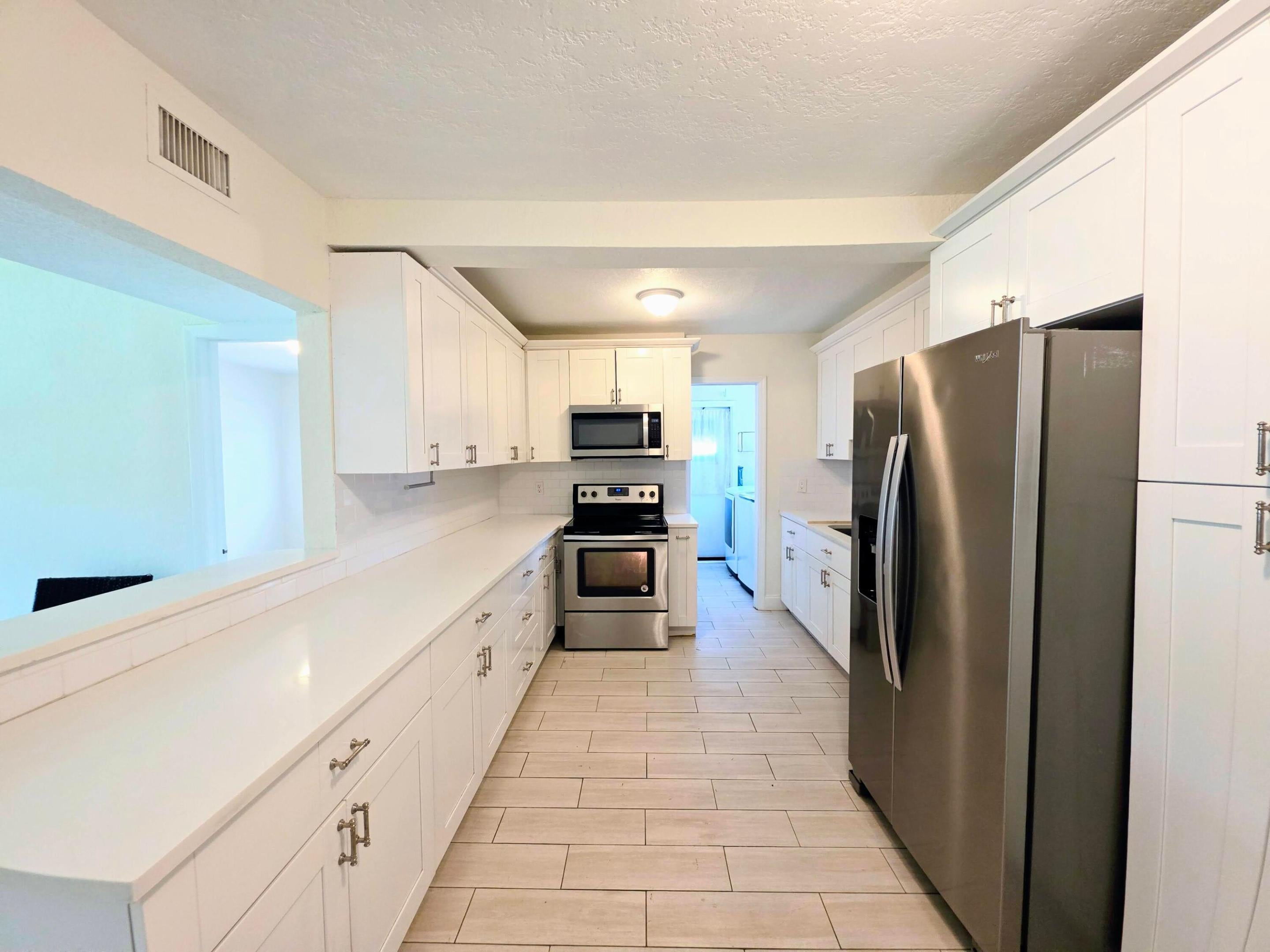 1220 NE 1ST Avenue, Fort Lauderdale FL 33304