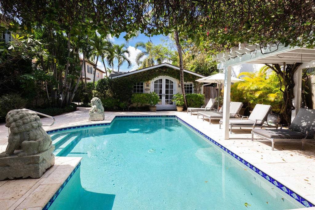 OCEAN PARK H W ROBBINS - Residential