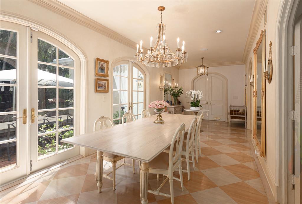 OCEAN PARK H W ROBBINS - Residential