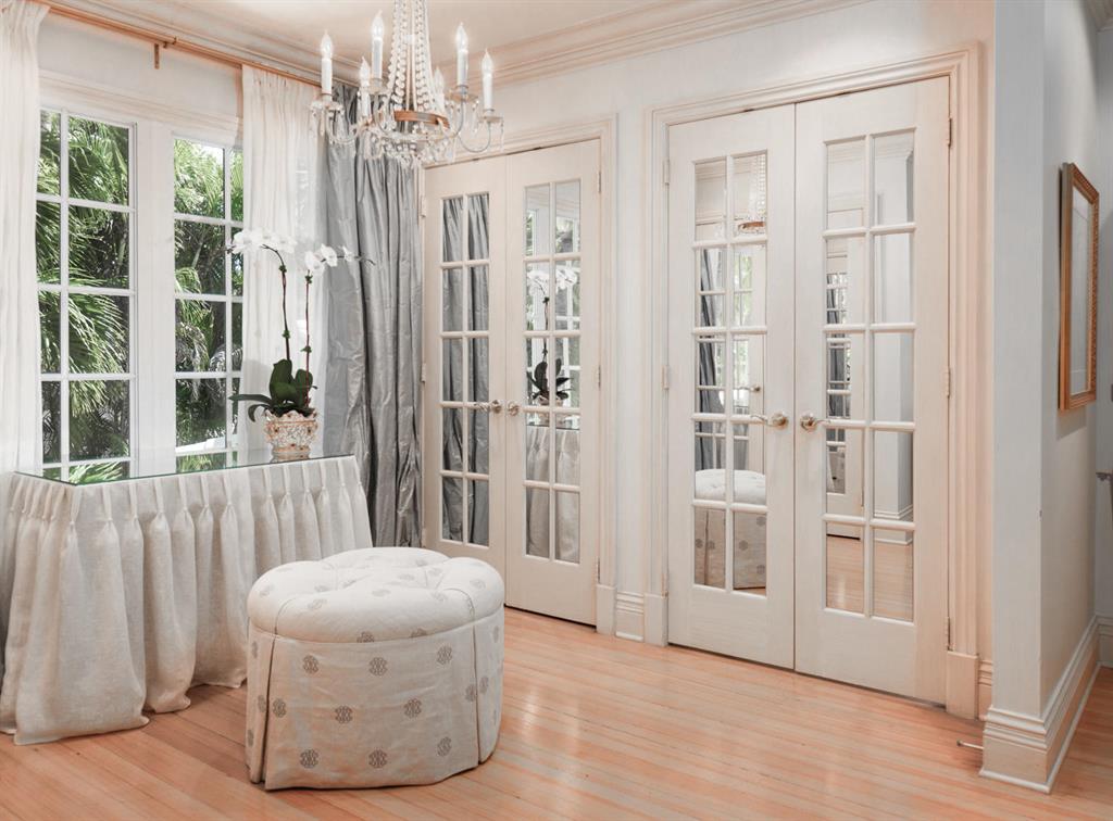 OCEAN PARK H W ROBBINS - Residential