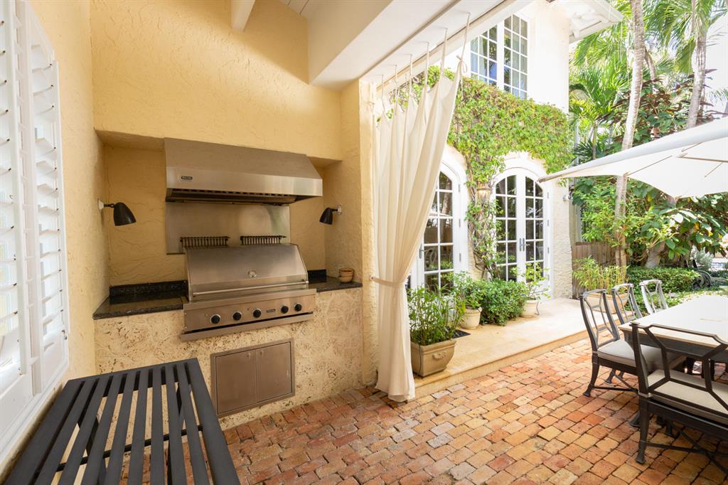 OCEAN PARK H W ROBBINS - Residential