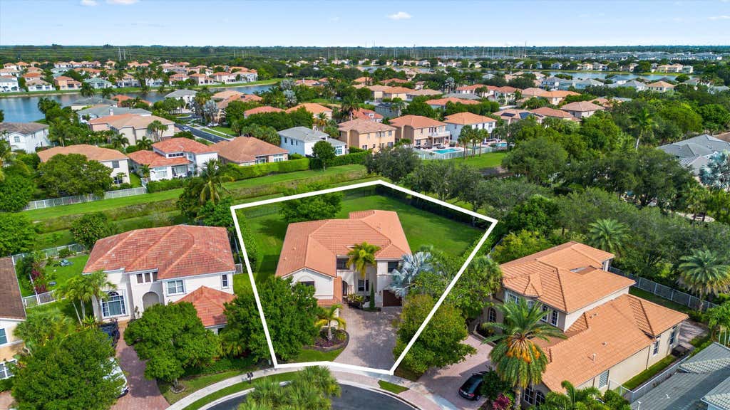 Photo of 1215 Creekside Drive, Wellington, FL 33414 (MLS # B26043961)