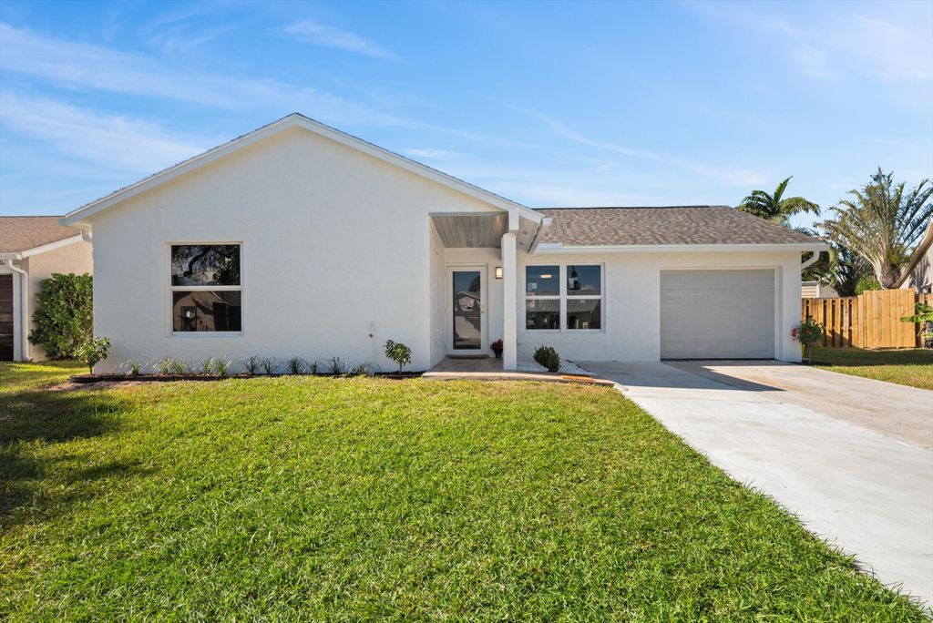 Photo of 116 Deerfield Court, Jupiter, FL 33458 (MLS # R11041827)