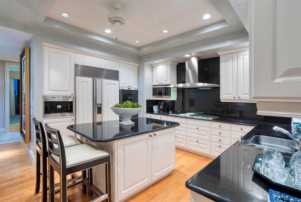 ONE WATERMARK PLACE OF THE PALM BEACHES - Residential