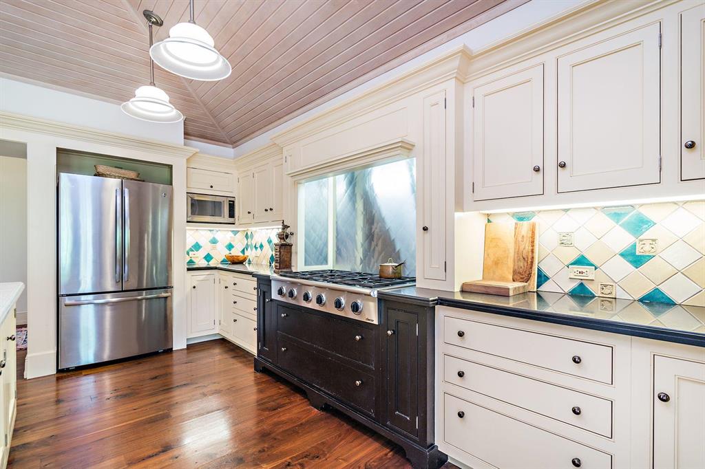 S/D OF 10-44-43, GOV LTS - Residential