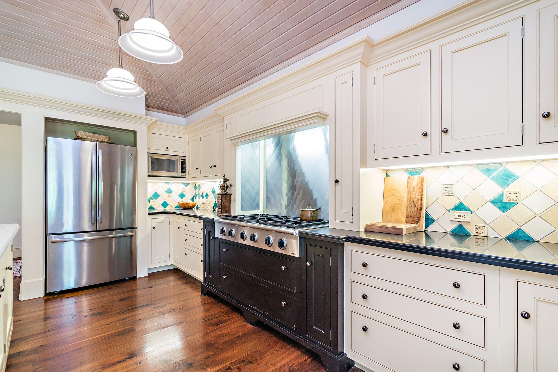 S/D OF 10-44-43, GOV LTS 1, 2 & 3 - Residential