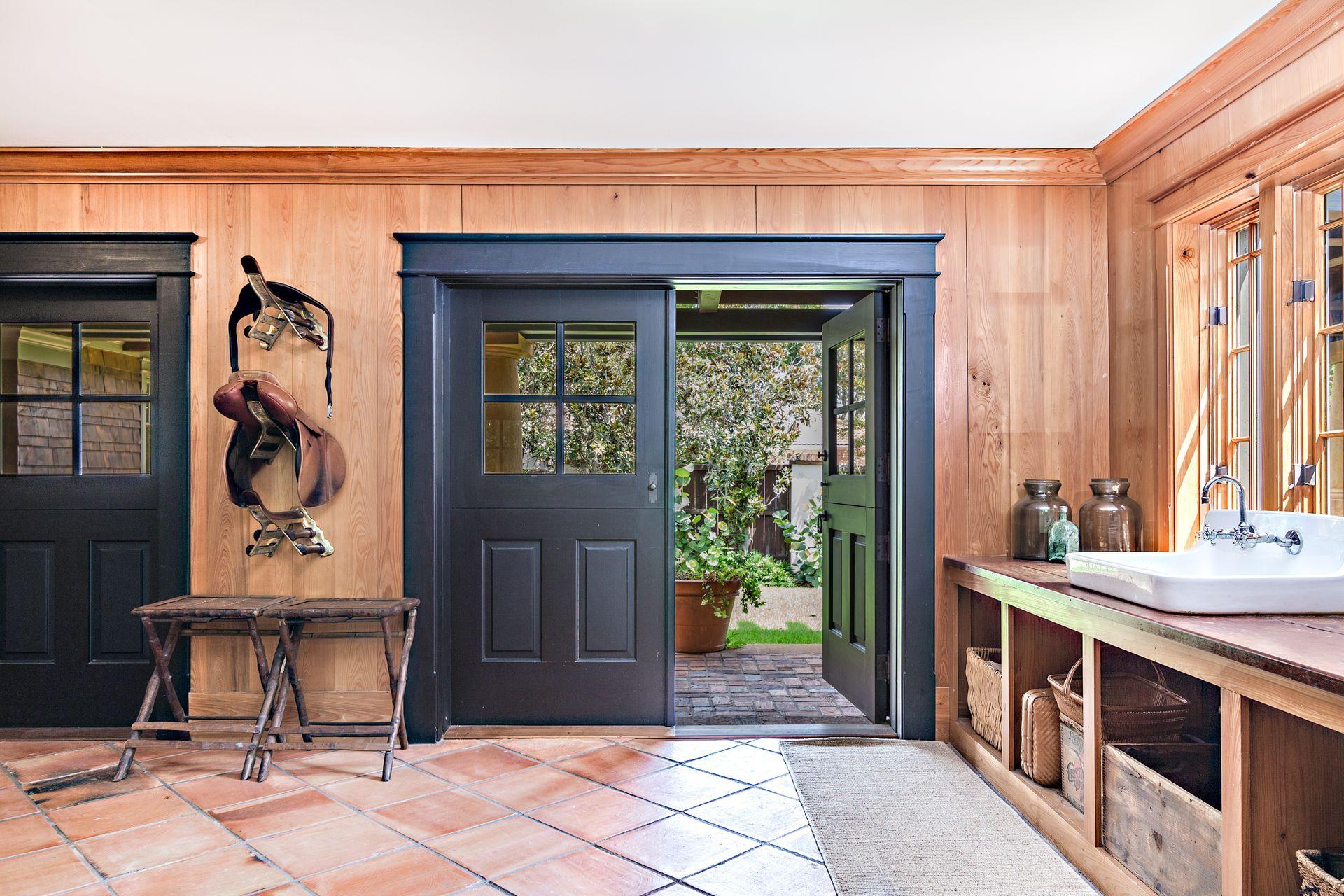 S/D OF 10-44-43, GOV LTS 1, 2 & 3 - Residential