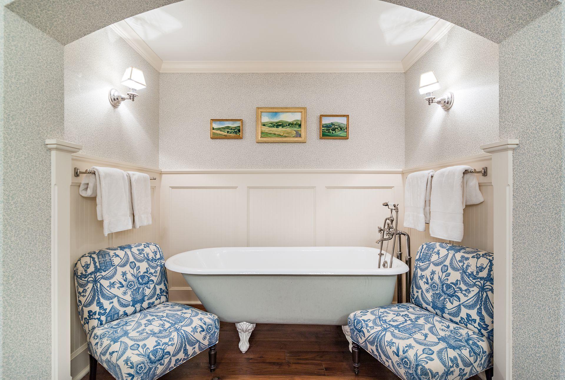 S/D OF 10-44-43, GOV LTS 1, 2 & 3 - Residential