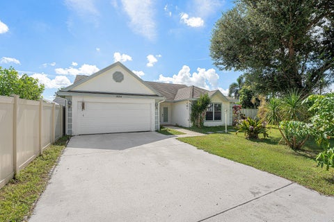 Tiny photo for 1604 BAYRIDGE Place, Wellington, FL 33414 (MLS # B26087357)