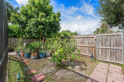 Tiny photo for 1604 BAYRIDGE Place, Wellington, FL 33414 (MLS # B26087357)