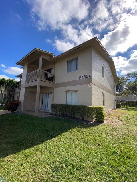 Abbey Park Condo Featuring a 2nd Floor 1/Bedroom 1/Bath Apartment Condo. Unit has been freshly painted and professionally cleaned ready for a new tenant. Washer and Dryer Located on Patio. Community Offers Pool and small tennis area. Centrally located in WPB. Nice and quiet Location. Ideal Landlords.