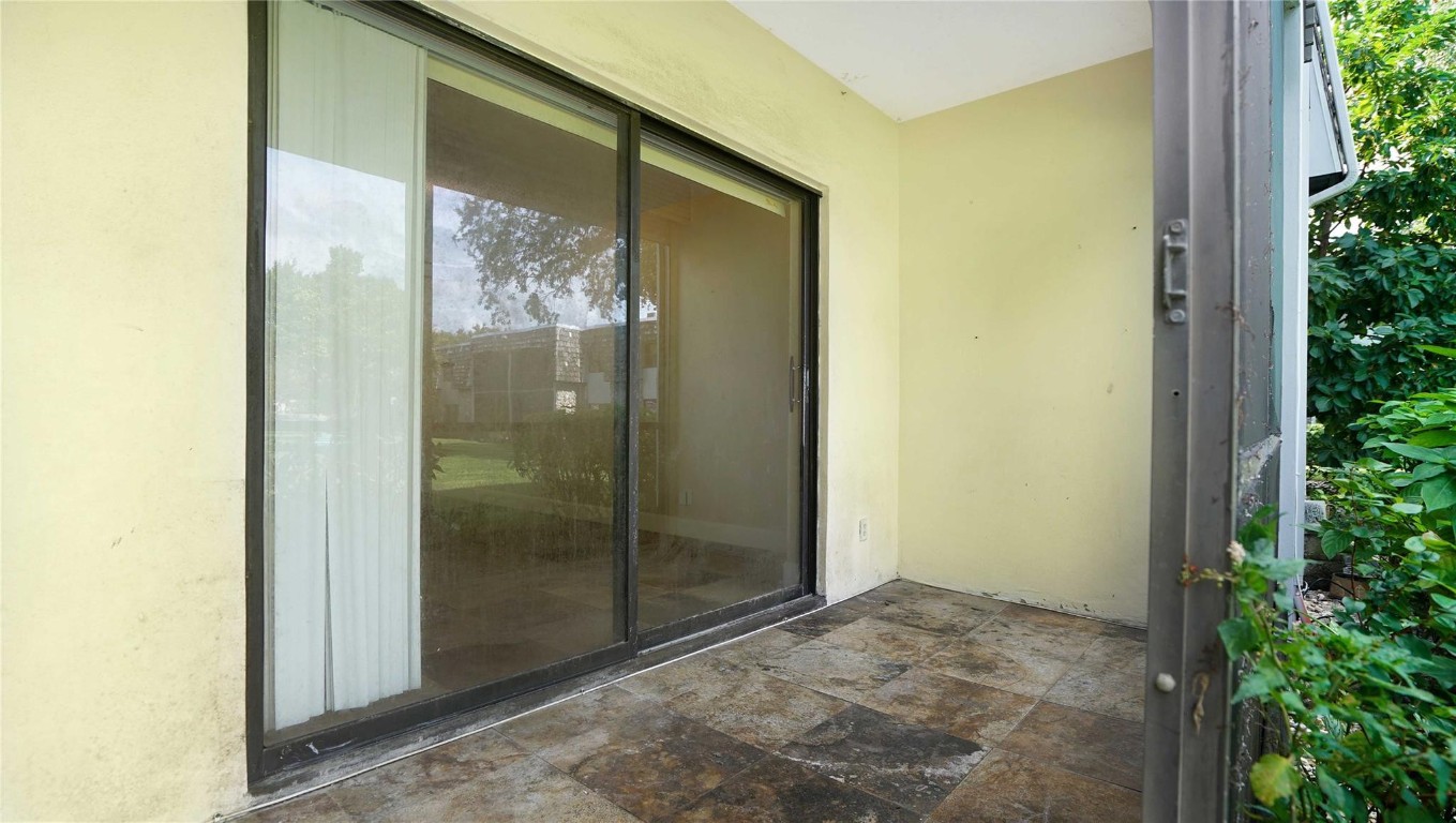 OAKLAND SHORES - Residential Lease