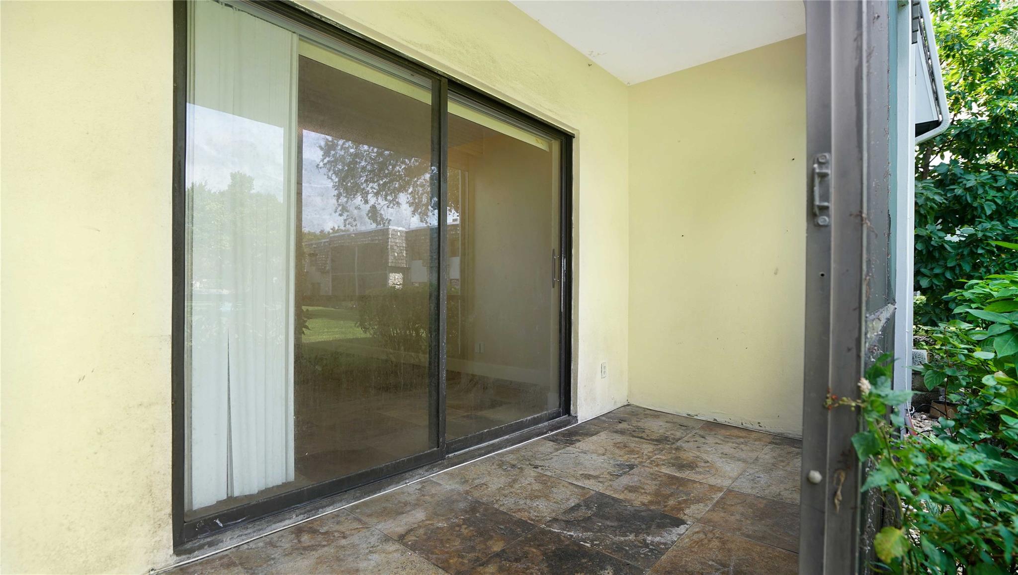 OAKLAND SHORES - Residential Lease