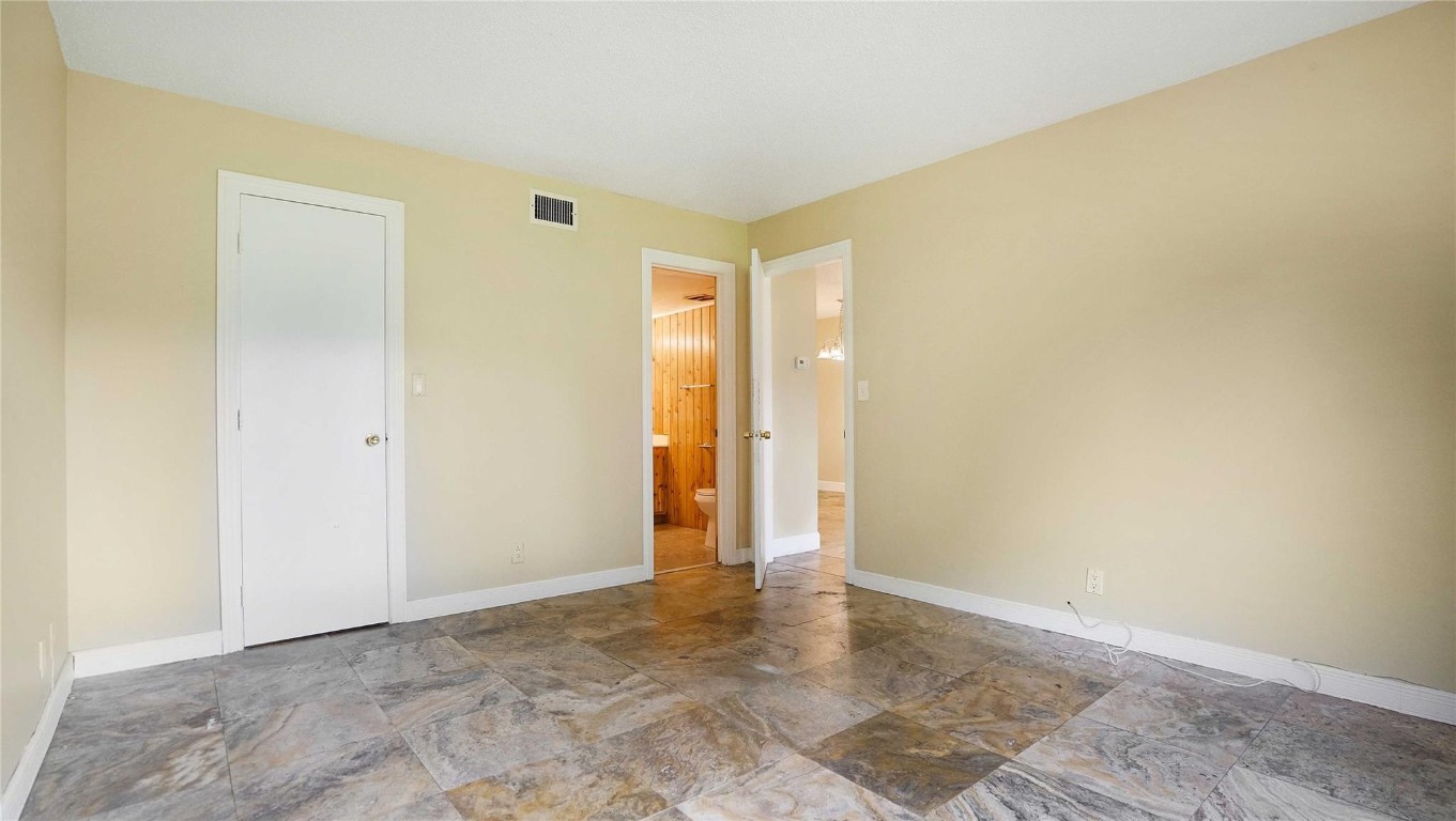 OAKLAND SHORES - Residential Lease