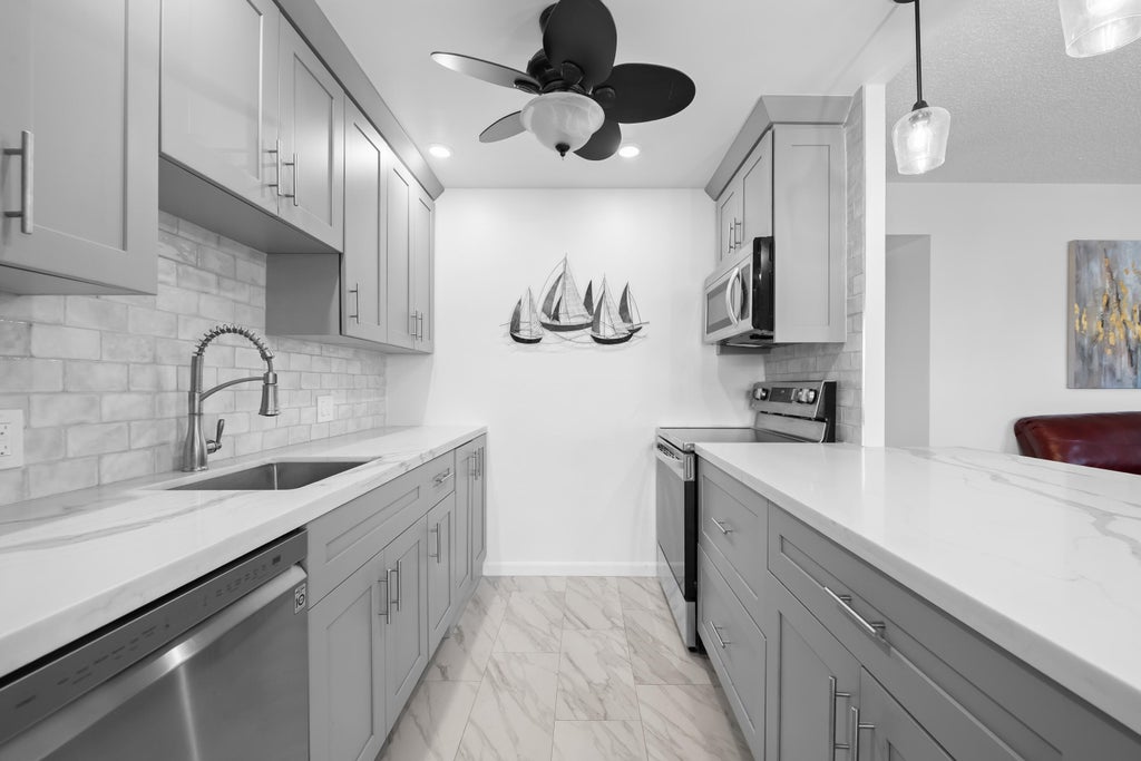 Photo of 2025 GUILDFORD B, Boca Raton, FL 33434 (MLS # B26087077)