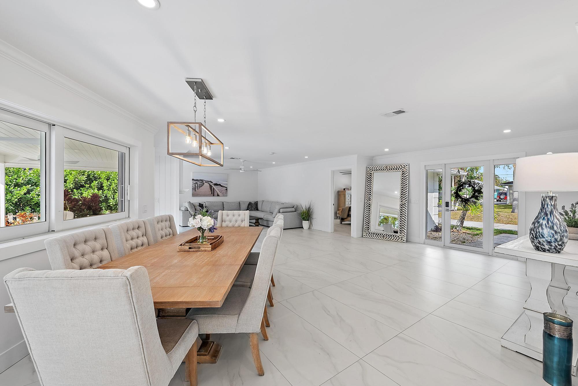 9524 SE Cove Point Street