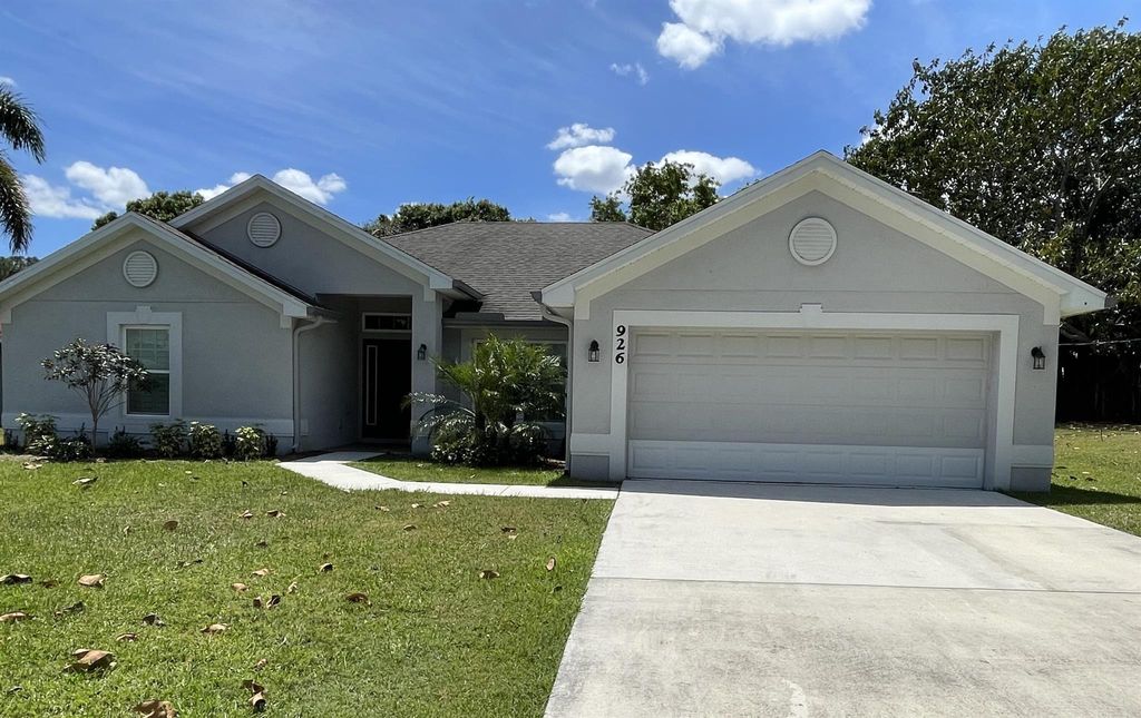 Photo of 926 SE Montrose Avenue, Port Saint Lucie, FL 34983 (MLS # R10977365)