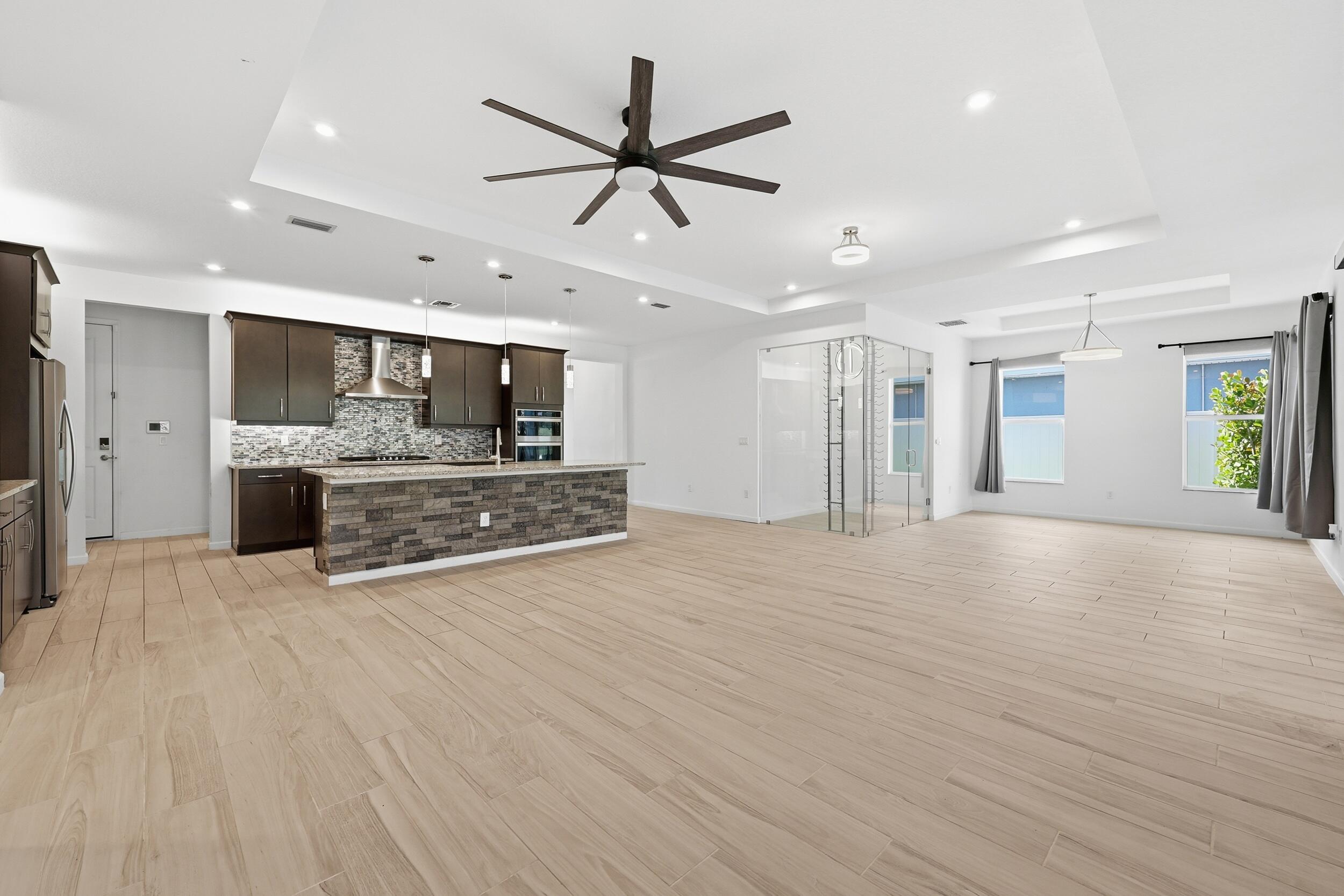 EMERY II - Residential