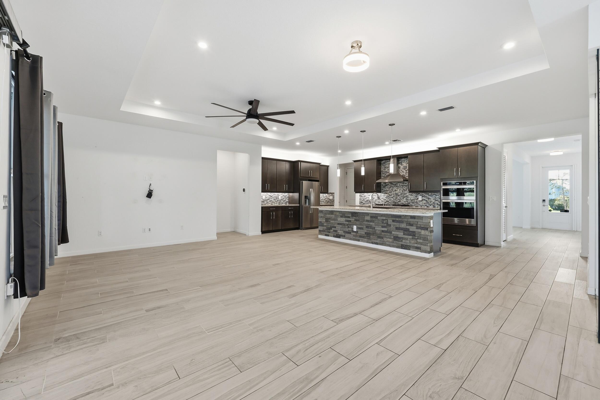 EMERY II - Residential