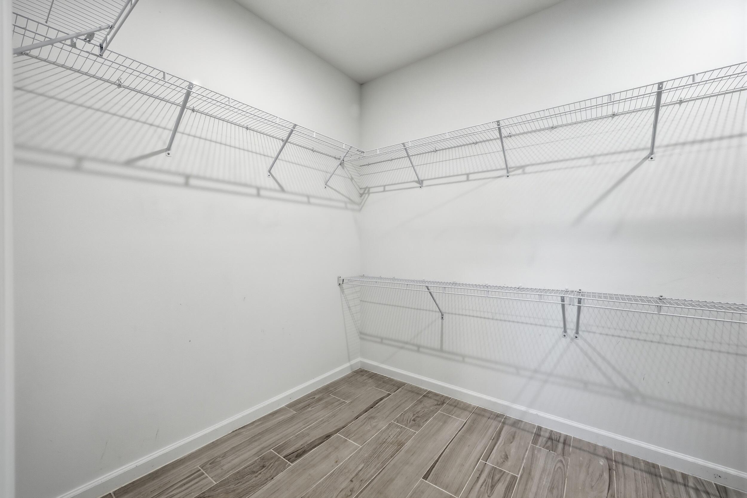 EMERY II - Residential