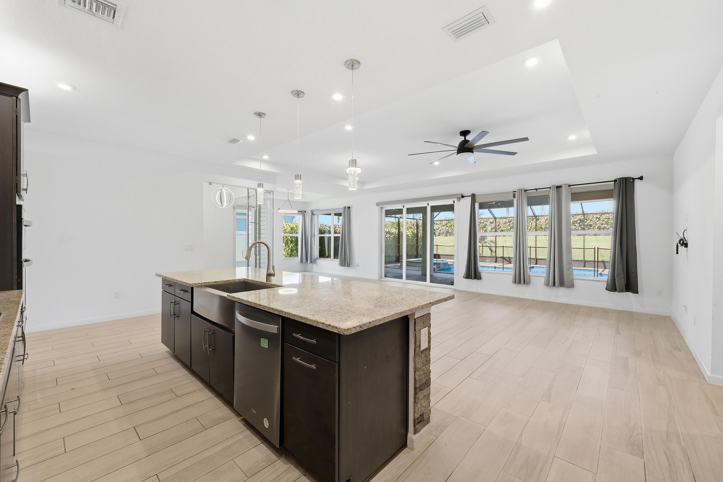 EMERY II - Residential