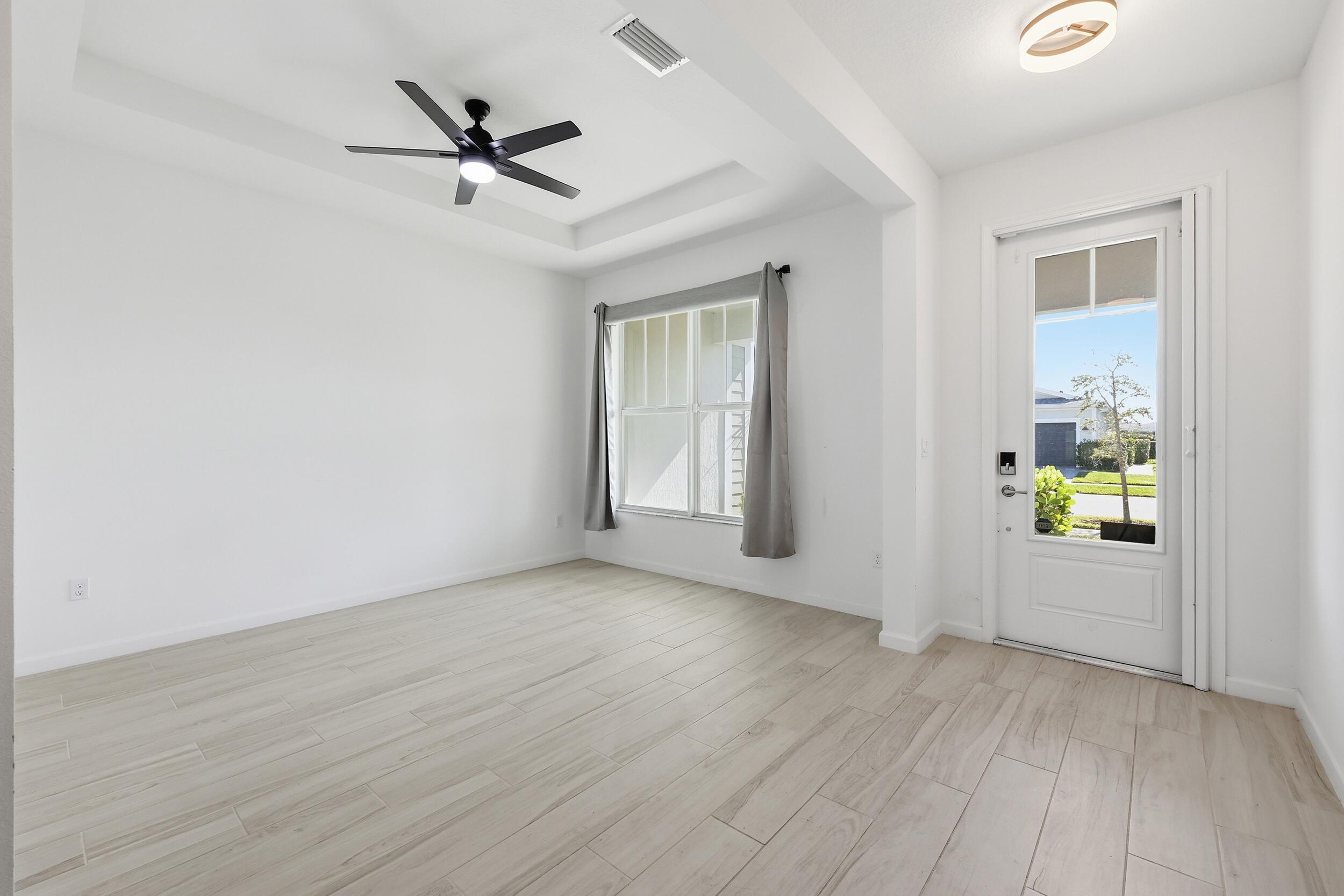 EMERY II - Residential