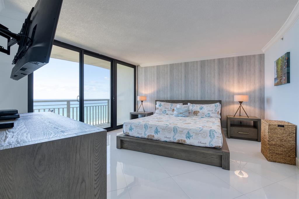 TIARA CONDO - Residential