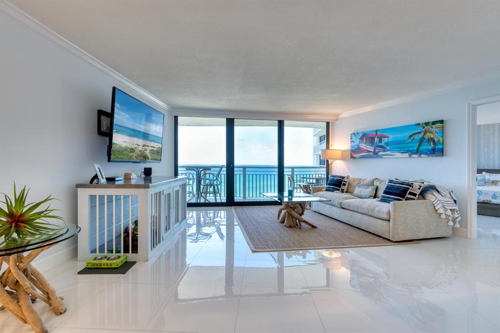 TIARA CONDO - Residential